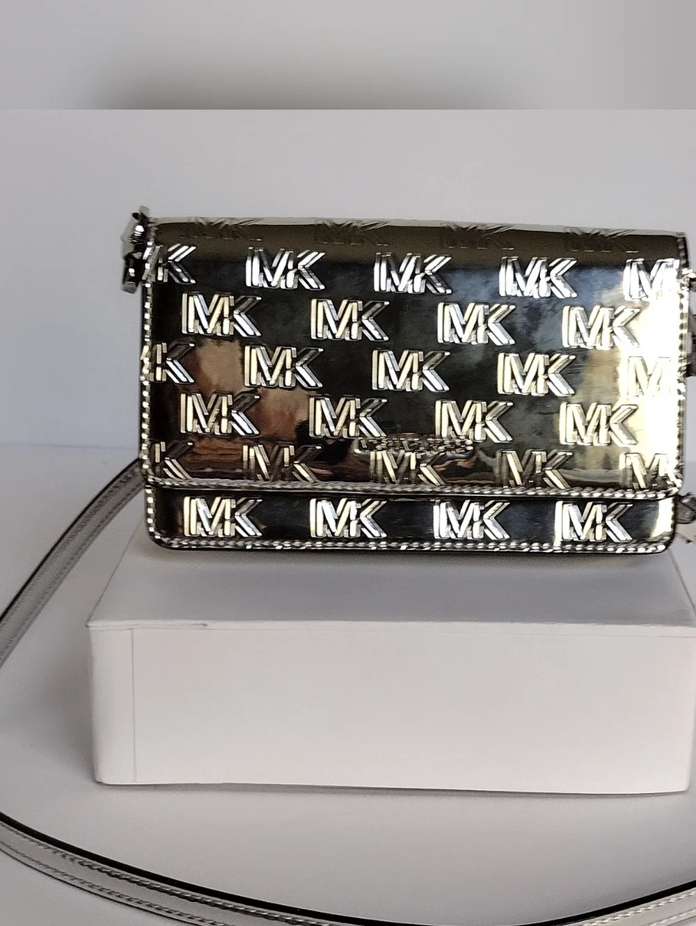 Michael Kors Metallic Silver MK Logo Crossbody - Picture 1 of 11